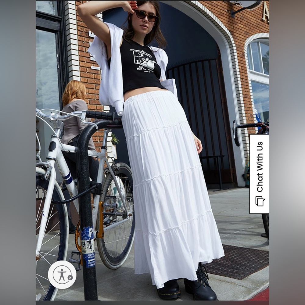 Brandy Melville / John Galt - White Izzy Maxi Skirt